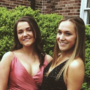 Meet your Posher, Caroline